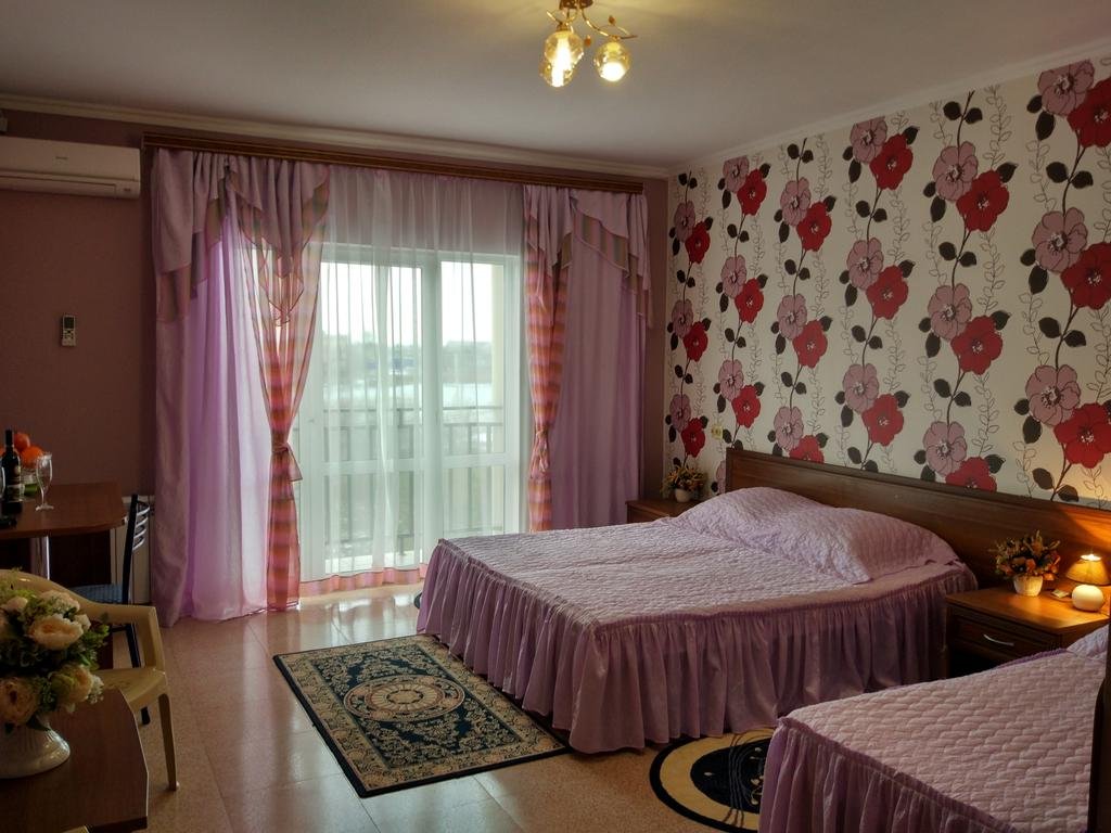 Гостиница Парус Голубицкая