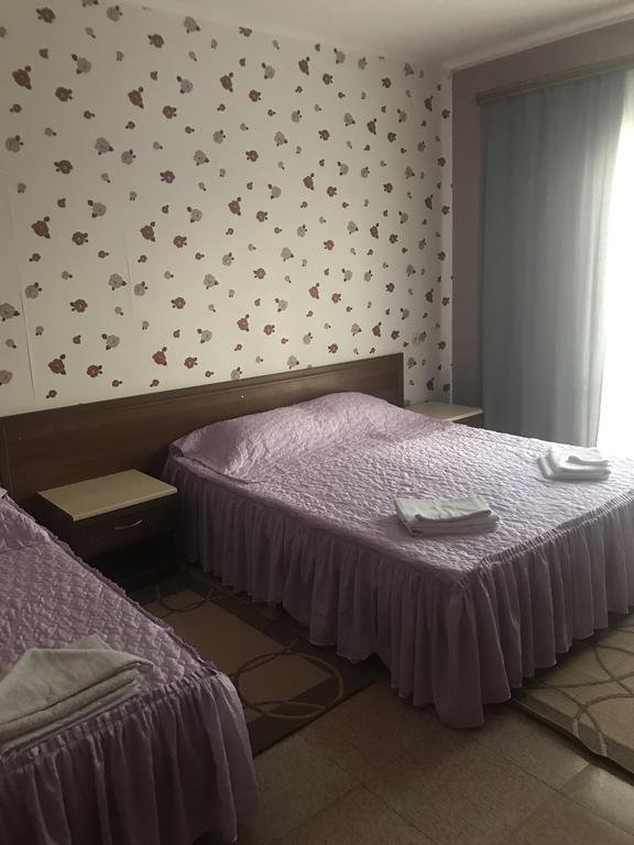 Гостиница Парус Голубицкая